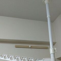 ニトリ　突っ張り室内物干し　の画像