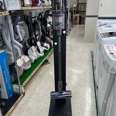 🎵Dyson(ダイソン) コードレスクリーナー ⭐定価￥75,900⭐ SV18 スタンド付き🎵