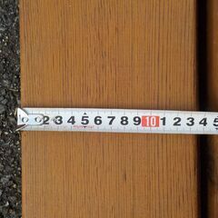 レッドシダー材　無垢材の画像