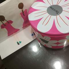 ★Tartine（タルティン）★ピンクの缶入★空き缶★「タルティンミックス缶」大　Lサイズ　　ブロンコクーポンの画像