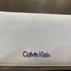 店頭販売済🎅🏻 カウントダウンSALE🎉 Calvin klein 二つ折り長財布 ホワイト 🎄の画像