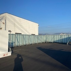 只今、無料開放中‼️移動販売、キッチンカー、フリーマーケットなどレンタルスペースあります。 - 不動産