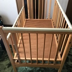 ベビーベッド