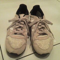 adidas 　スニーカー 