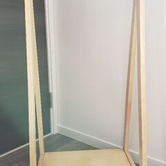 子ども用の洋服掛け