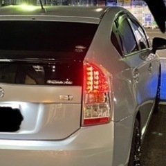 30プリウスGツーリングです！