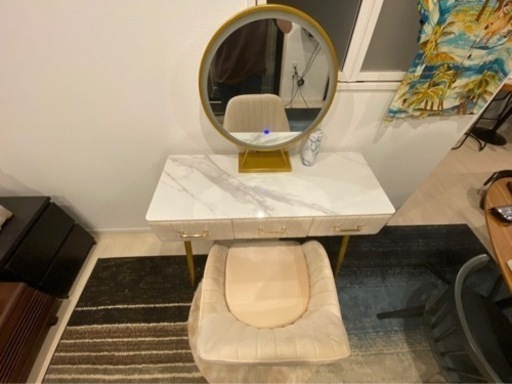 <お相手様決定しました>ドレッサー　鏡　椅子　3ヶ月使用