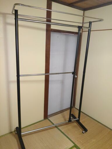 引き取りのみ　ハンガーラック　W 115cm × D 54cm × H 193cm