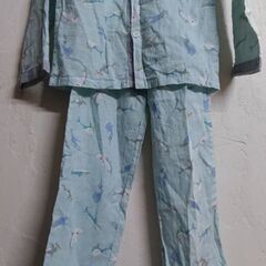 ジュニアパジャマ★超美品！サイズ150cm②