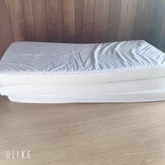 値下げ！ダブル三つ折りマットレスの画像