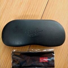 Ray-Ban メガネケースの画像
