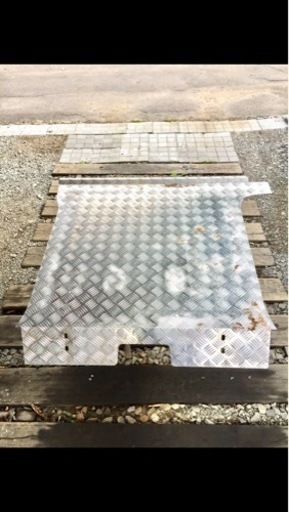 ジムニー　フロアパネル