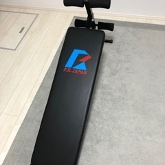 腹筋マシーン　筋トレ　