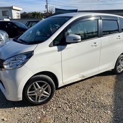日産　デイズ　平成25年　4WD-X グレード　97,000KMの画像