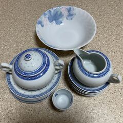 ウーロン茶用茶器セット（急須、お皿）の画像