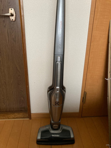 スティッククリーナー　コードレス掃除機　エルゴラビード