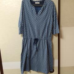 リバティ柄ワンピースの画像