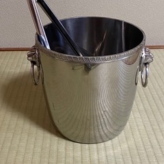 シャンパンクーラー＆アイスペール、アイストング、ソースポット、ドリンクポット、シルバーなどまとめての画像