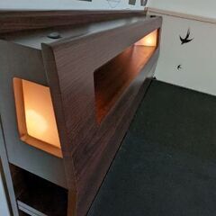 収納付きベッドフレーム　セミダブル　引取限定の画像