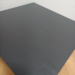 キュービックテーブル　テーブルの画像