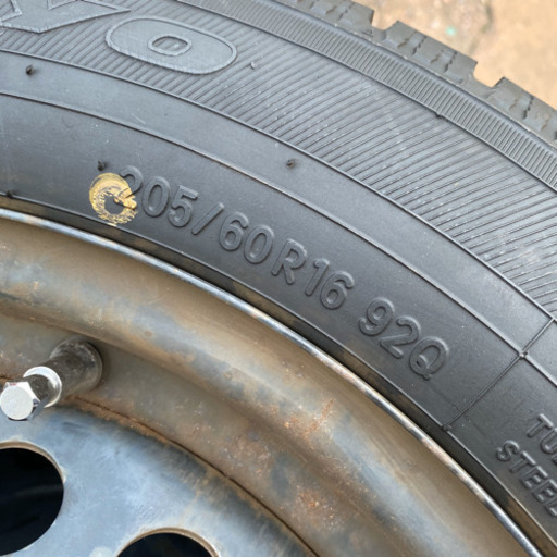 16インチ　スタッドレス　バリ溝　テッチン