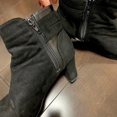 ショートブーツ　スエード　23 23.5 used 中古　黒　ヒール　秋冬　脚長の画像