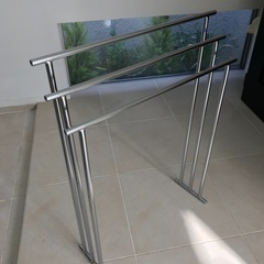 3段のタオル掛け美品！
