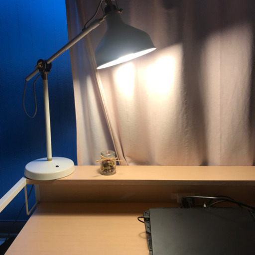 IKEA デスクライト、調光器具付き