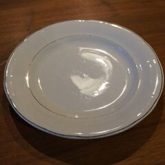 フィンランドのARABIA社よりオールドアラビアのDIAMANT(ダイヤモンド)プレートです。ゴールドラインがアクセントのシンプルデザインの北欧ヴィンテージ食器♪BK332の画像