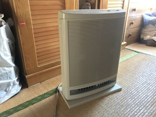 【交渉可】電気ヒーター　加湿・空気清浄機能付き