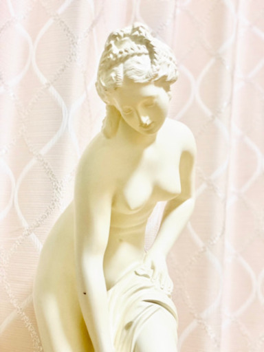 湯浴みするヴィーナス