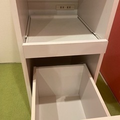 棚、チェスト、食器棚、コンセント付き、調理家電収納ホワイト、白、台所、キッチン収納の画像
