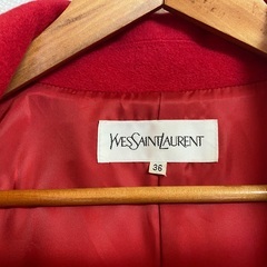 値下げ【イヴサンローラン】赤コート Yves Saint Laurent コート ステンカラーコート フード付き  アンゴラ ウール アウター 古着 36(M相当) レッドの画像