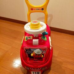 アンパンマンの乗用玩具2