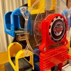 トミカ カーズ みんなあつまれ!大回転パーキングの画像