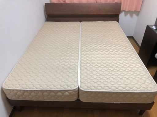 クイーンベッド　マットレス　カバー&シーツ付