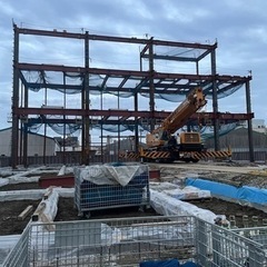 事業拡大の為急募！鉄骨鳶、鉄骨鍛冶工募集　学歴、経験不問　鉄骨工事一式　入社祝い金10万円！の画像