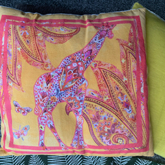 クッションとクッションカバーの画像