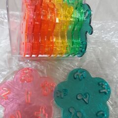 お弁当作り　キャラ弁　文字簡単型抜き