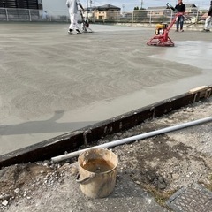 ☆従業員募集☆楽しい職場です！友達も一緒にOK月収250,000〜350,000の画像