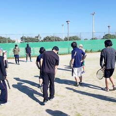 12月12日垂水テニス会初級、中級のコート2面3時間 - スポーツ