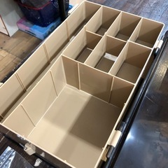 美品‼︎   Daiwa   Lunker Box   釣り道具　両面収納　手提げ　便利　大容量　撒き餌ケース　仕切り　現品限りの画像