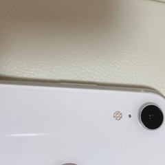 美品✩.*˚iPhoneXR 256 ホワイト✩.*˚バッテリー残量100%の画像