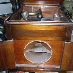 値下げペンギン蓄音機稼働品ｓｐレコード５枚付きの画像