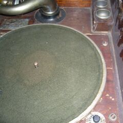 値下げペンギン蓄音機稼働品ｓｐレコード５枚付きの画像