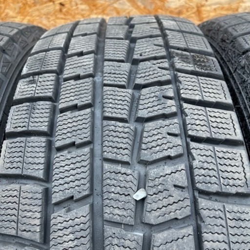 ほぼ新品　DUNLOP WM01 215/60R16 スタッドレス  タイヤ　2018年製