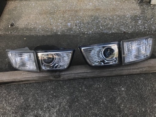 ハイラックスサーフ215前期　フォグランプ