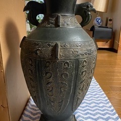 青銅製　壺