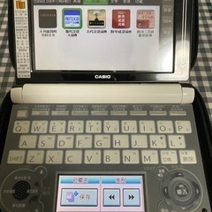 カシオ Casio 電子辞書 中国語版 液晶画面 日本語 中国語 英語の画像