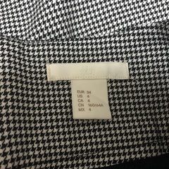 H&M ミニスカートの画像